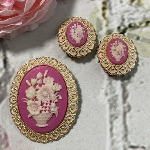 Western Germany Flower Bouquet Cameo brooch set
